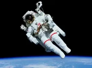 Astronauti, latviski labāk skanētu kosmosa jūrnieki