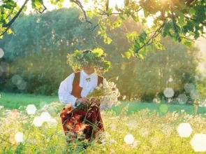 Līgo un Jāņi, seno tradīciju spēks un  svinību prieks